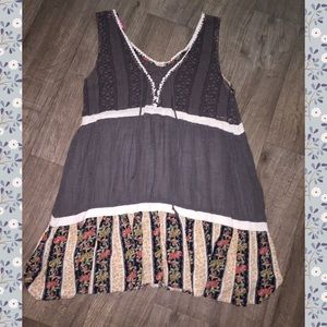 💚Glamour Farms peasant tank top size Large